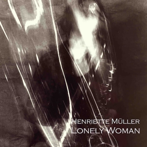 foto of Henriette Müller, tenor saxophone, online release, Lonely Woman by Ornette Coleman, foto by Ralf Rapude, live recording 1994